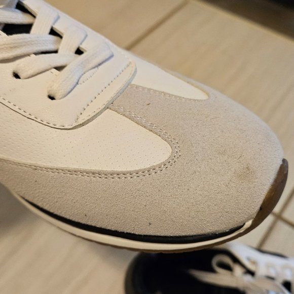 Marv Low Top Casual Lace Up Sneakers - Picture 3 of 4